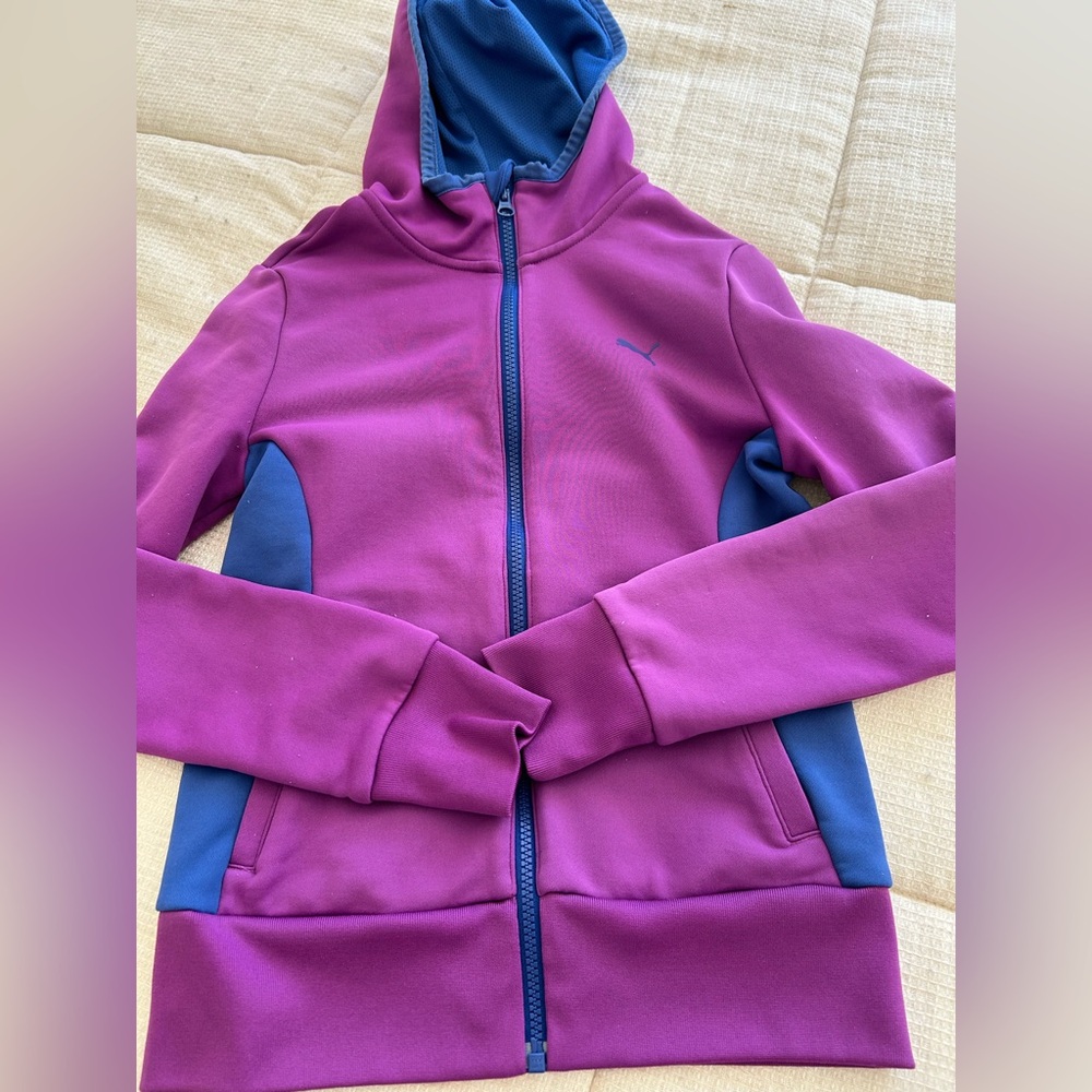 Puma Women's Jacket xs size